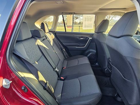 Used 2024 Toyota RAV4 XLE w/ Convenience Package image 12