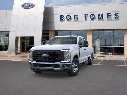 New 2026 Ford F250 XL w/ XL Chrome Package RWD image 2