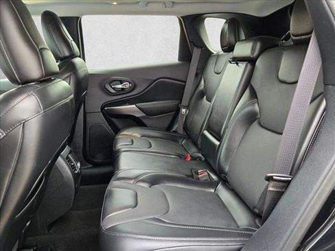 Used 2020 Jeep Cherokee Limited AWD/4WD image 16