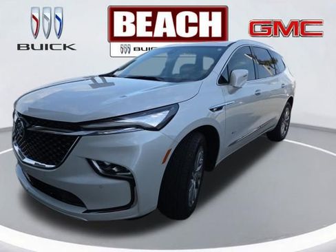Used 2023 Buick Enclave Avenir w/ Avenir Technology Package image 4