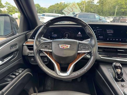 Used 2023 Cadillac Escalade ESV Premium Luxury AWD/4WD image 23