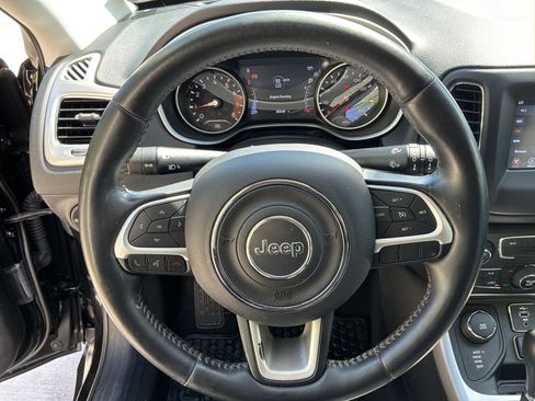 Used 2019 Jeep Compass Latitude w/ Popular Equipment Group image 18