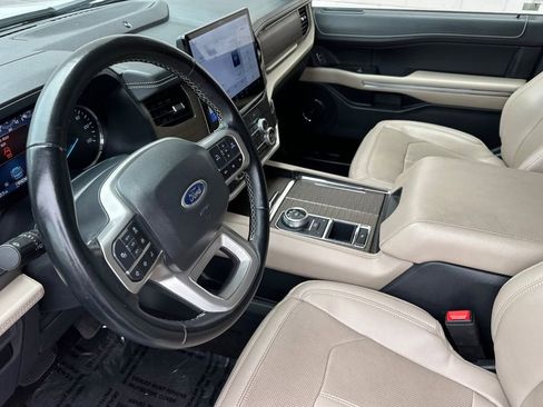 Used 2023 Ford Expedition Max Limited image 9
