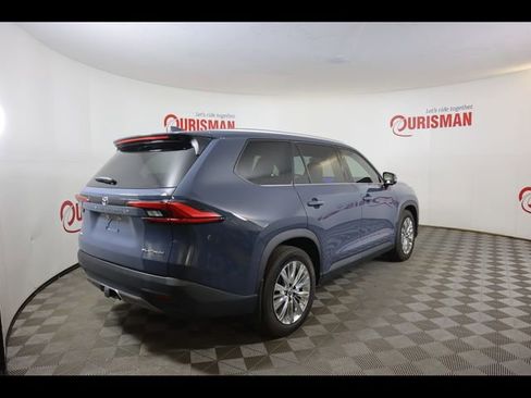 Used 2024 Toyota Grand Highlander AWD image 11