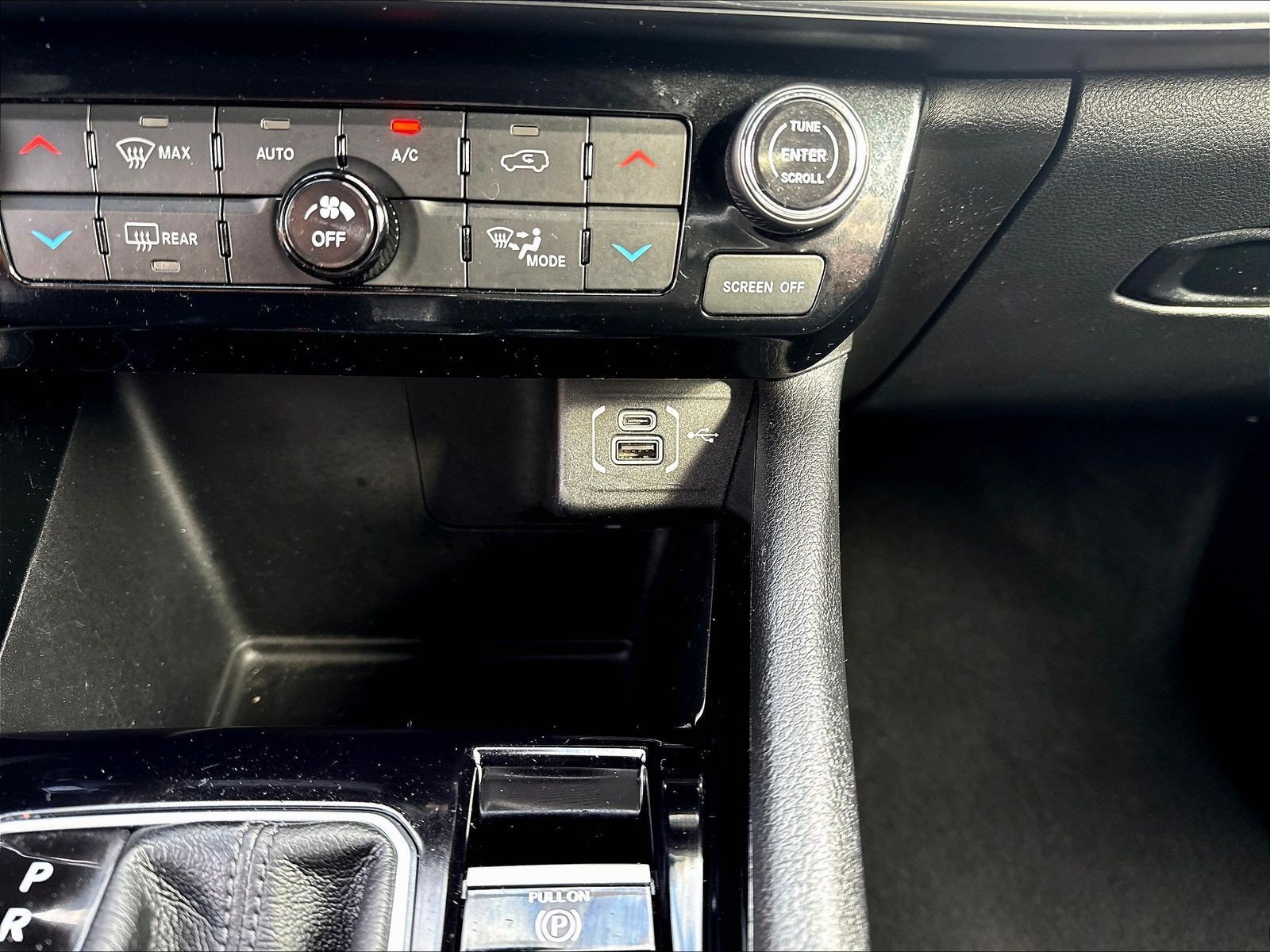 Used 2023 Jeep Compass Limited w/ Sun and Sound Group AWD/4WD image 17