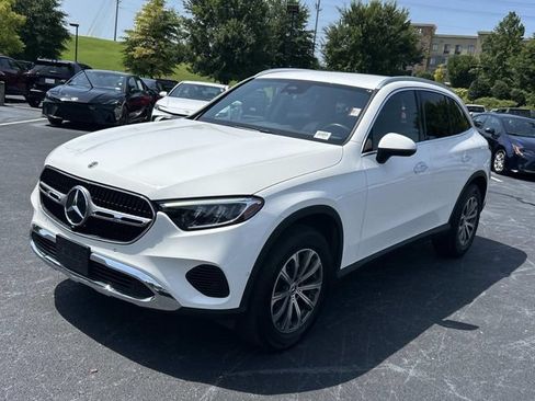 Used 2024 Mercedes-Benz GLC 300 4MATIC image 8