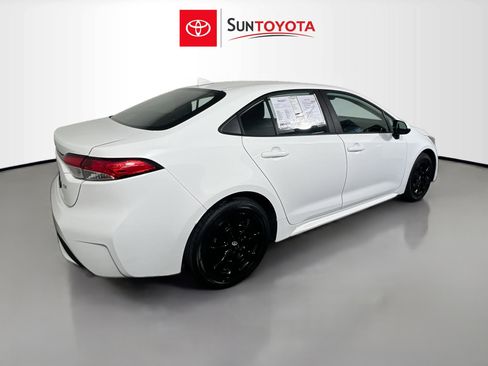Used 2021 Toyota Corolla LE FWD image 4