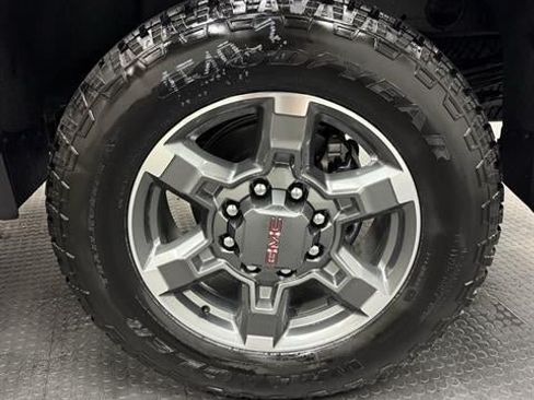 New 2026 GMC Sierra 2500 SLT w/ SLT Premium Package AWD/4WD image 11