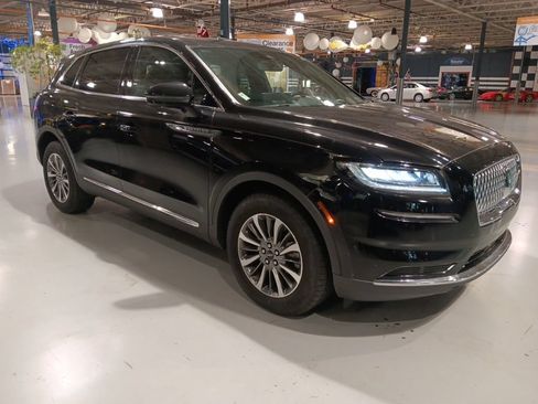 Used 2023 Lincoln Nautilus Reserve AWD/4WD image 7
