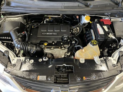 Certified 2018 Chevrolet Sonic Premier FWD image 22