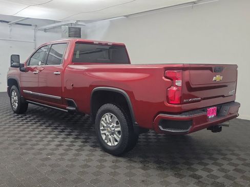 Used 2024 Chevrolet Silverado 2500 High Country w/ High Country Premium Package image 3