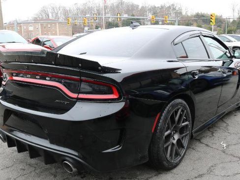 Used 2019 Dodge Charger Scat Pack w/ Navigation & Travel Group image 8