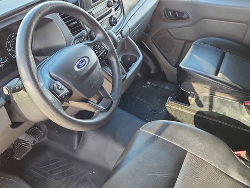 Used 2023 Ford Transit 250 148 High Roof RWD image 9