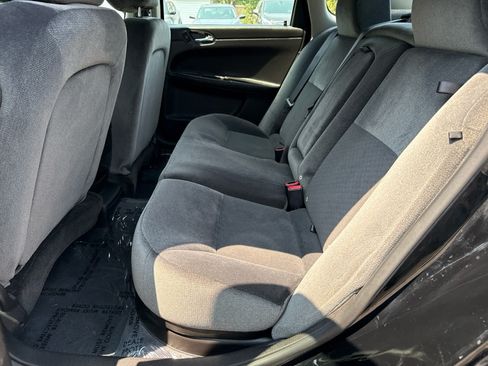 Used 2015 Chevrolet Impala LT w/ LT Sunroof Package FWD image 13
