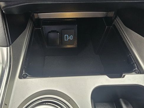 Used 2023 Ford Explorer XLT w/ Equipment Group 202A image 30