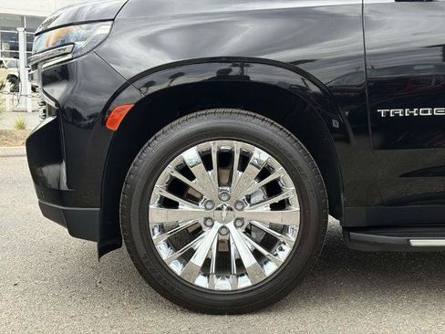 Used 2021 Chevrolet Tahoe Premier w/ Premium Package RWD image 29