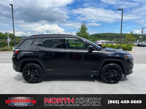 New 2026 Jeep Compass Latitude AWD/4WD image 21