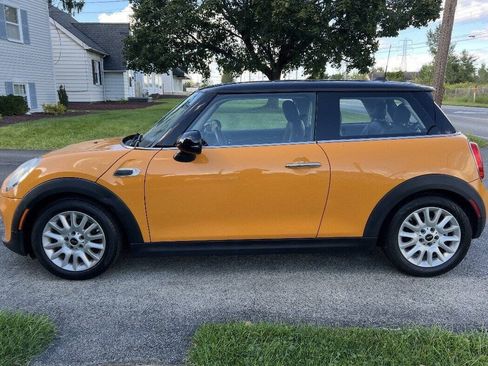 Used 2014 MINI Cooper 2-Door Hardtop FWD image 4