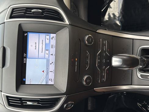Used 2018 Ford Edge SEL w/ Equipment Group 201A AWD/4WD image 19