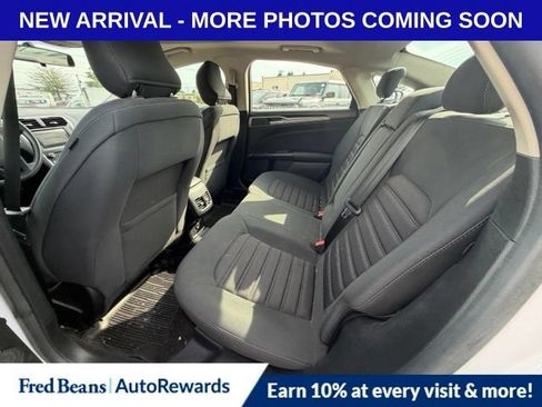 Used 2018 Ford Fusion SE w/ Fusion SE Technology Package FWD image 11