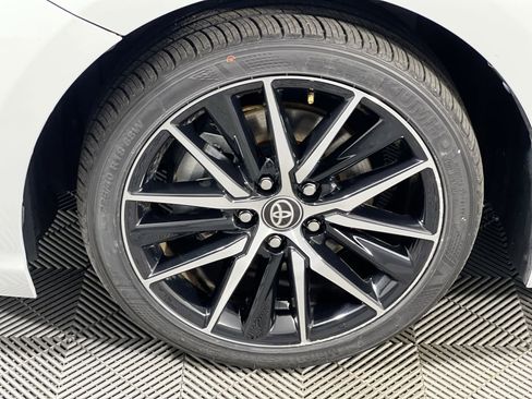 Used 2023 Toyota Camry SE image 11