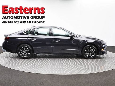 Used 2025 Hyundai Sonata SEL FWD image 4