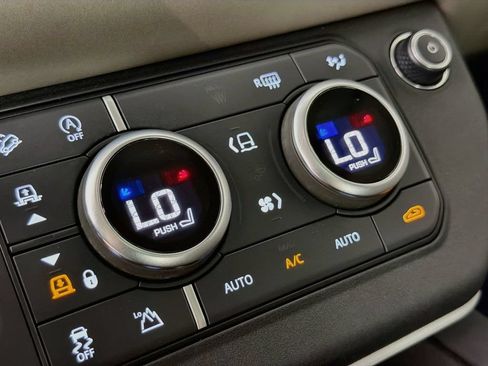 Certified 2023 Land Rover Defender 110 SE AWD/4WD image 16