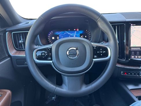 Certified 2023 Volvo XC60 B5 Plus AWD/4WD image 14