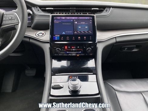 Used 2024 Jeep Grand Cherokee L Limited w/ Luxury Tech Group II image 26