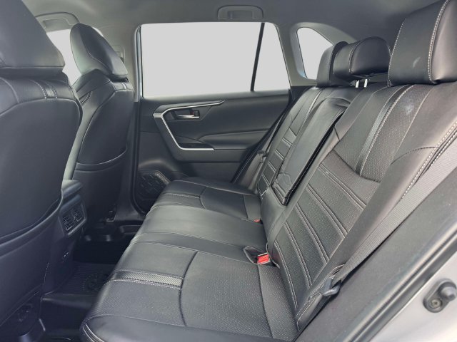 Used 2022 Toyota RAV4 XLE AWD/4WD image 15