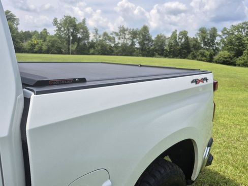 Used 2021 Chevrolet Silverado 1500 LTZ AWD/4WD image 20