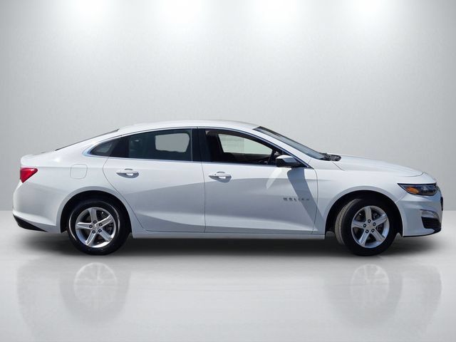 Used 2024 Chevrolet Malibu LT FWD image 3