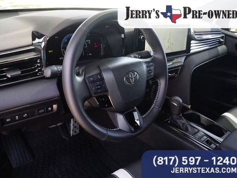 Used 2025 Toyota Camry SE w/ Multimedia Upgrade Package FWD image 21