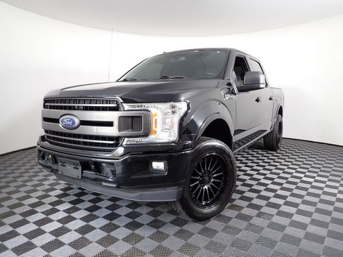 Used 2018 Ford F150 XLT w/ Equipment Group 301A Mid RWD image 2