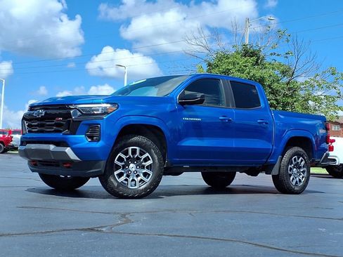 Used 2023 Chevrolet Colorado Z71 w/ Z71 Convenience Package 2 AWD/4WD image 2