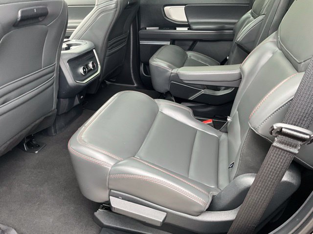 Used 2025 Ford Expedition Active AWD/4WD image 12