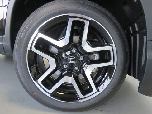 Used 2023 Honda Passport Elite image 2