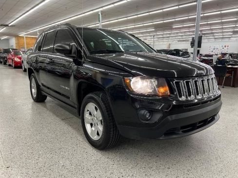 Used 2015 Jeep Compass Sport w/ Power Value Group FWD image 4