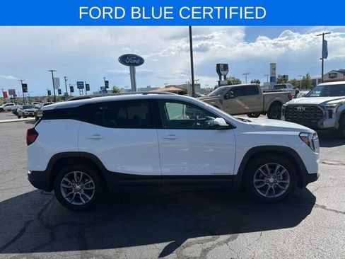 Used 2023 GMC Terrain SLT FWD image 4