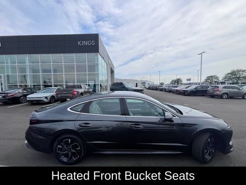 Used 2025 Hyundai Sonata SEL FWD image 2