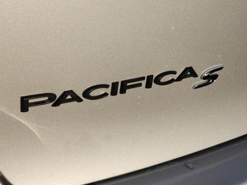 New 2026 Chrysler Pacifica Select image 24