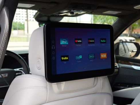 Certified 2026 Cadillac Escalade Platinum Sport w/ LPO, ONYX Package AWD/4WD image 16