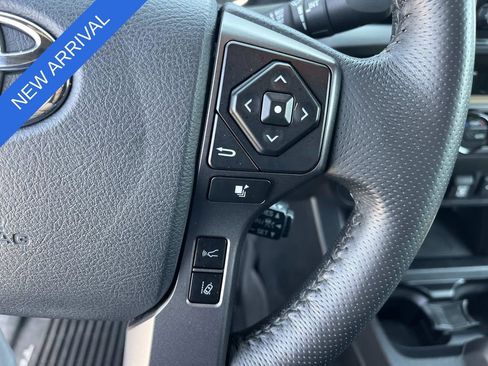 Used 2020 Toyota Tacoma TRD Off-Road w/ TRD Premium Off Road Package RWD image 30