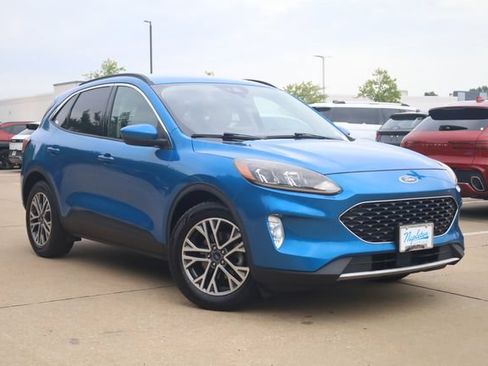 Used 2020 Ford Escape SEL FWD image 3