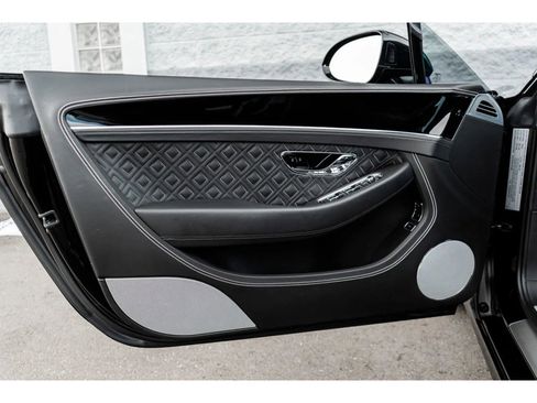 Used 2023 Bentley Continental GT V8 image 24