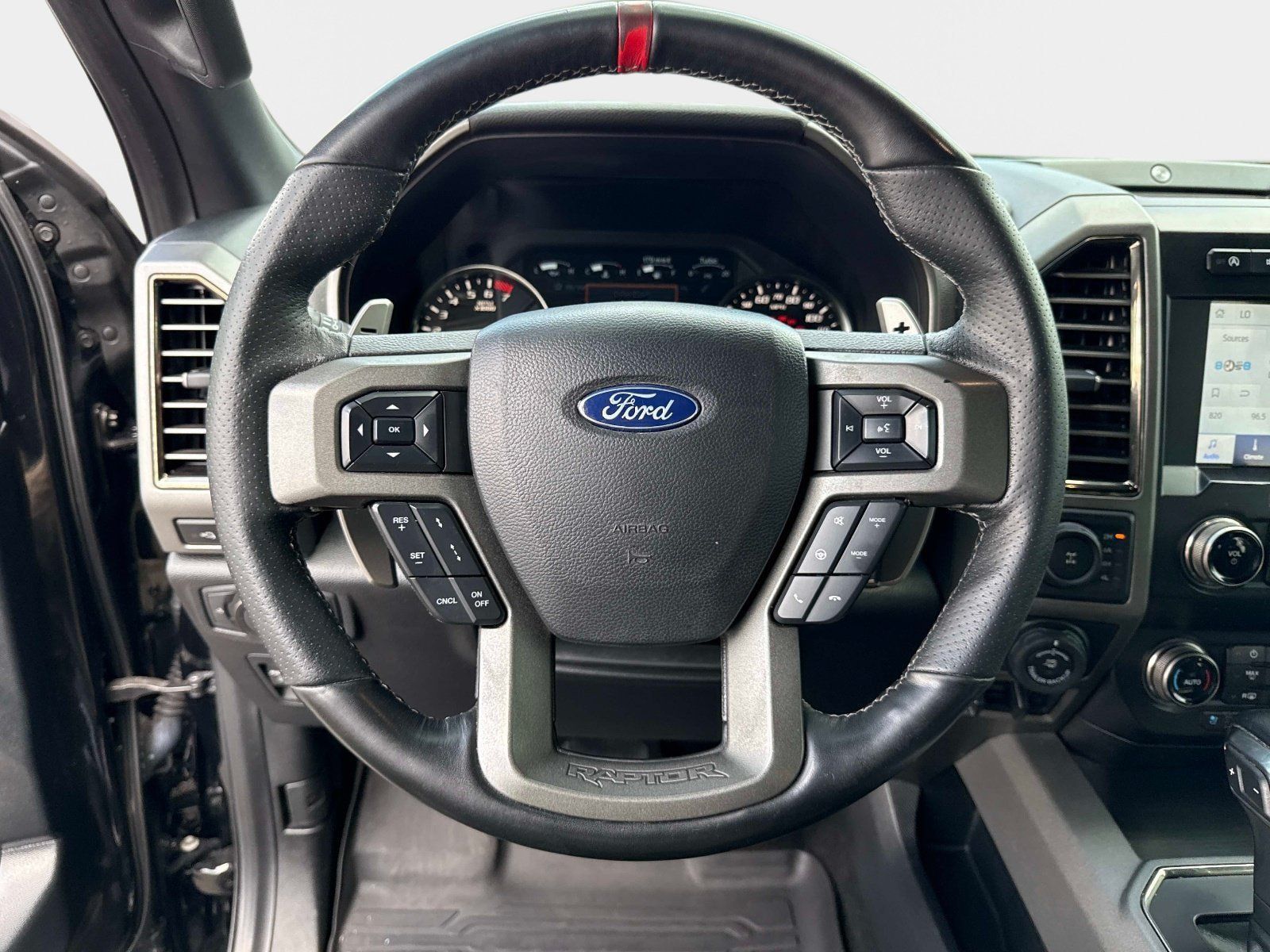 Used 2019 Ford F150 Raptor w/ Equipment Group 802A Luxury AWD/4WD image 26