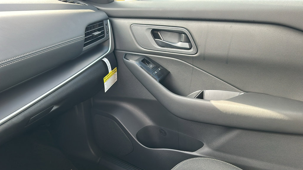 Certified 2025 Nissan Rogue S AWD/4WD image 27