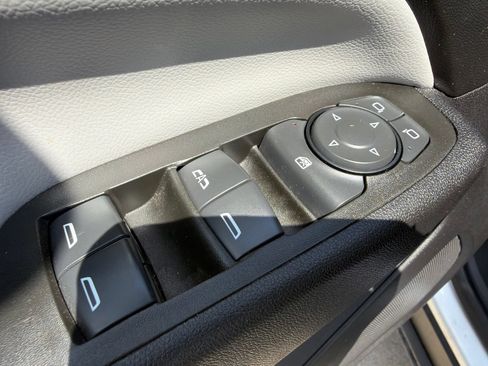 Used 2022 Chevrolet Equinox LT AWD/4WD image 19