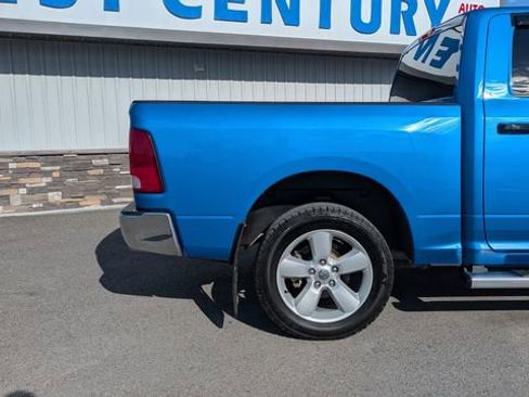 Used 2023 RAM 1500 Classic SLT w/ SLT Plus D￩cor Group AWD/4WD image 22