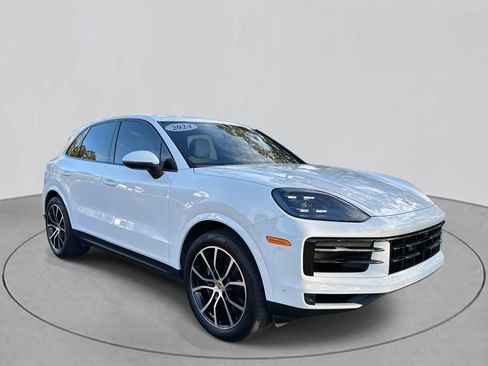 Used 2024 Porsche Cayenne image 7